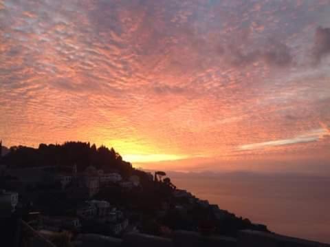 Casa Enzo Con Vista Mare Lejlighed Amalfi Eksteriør billede